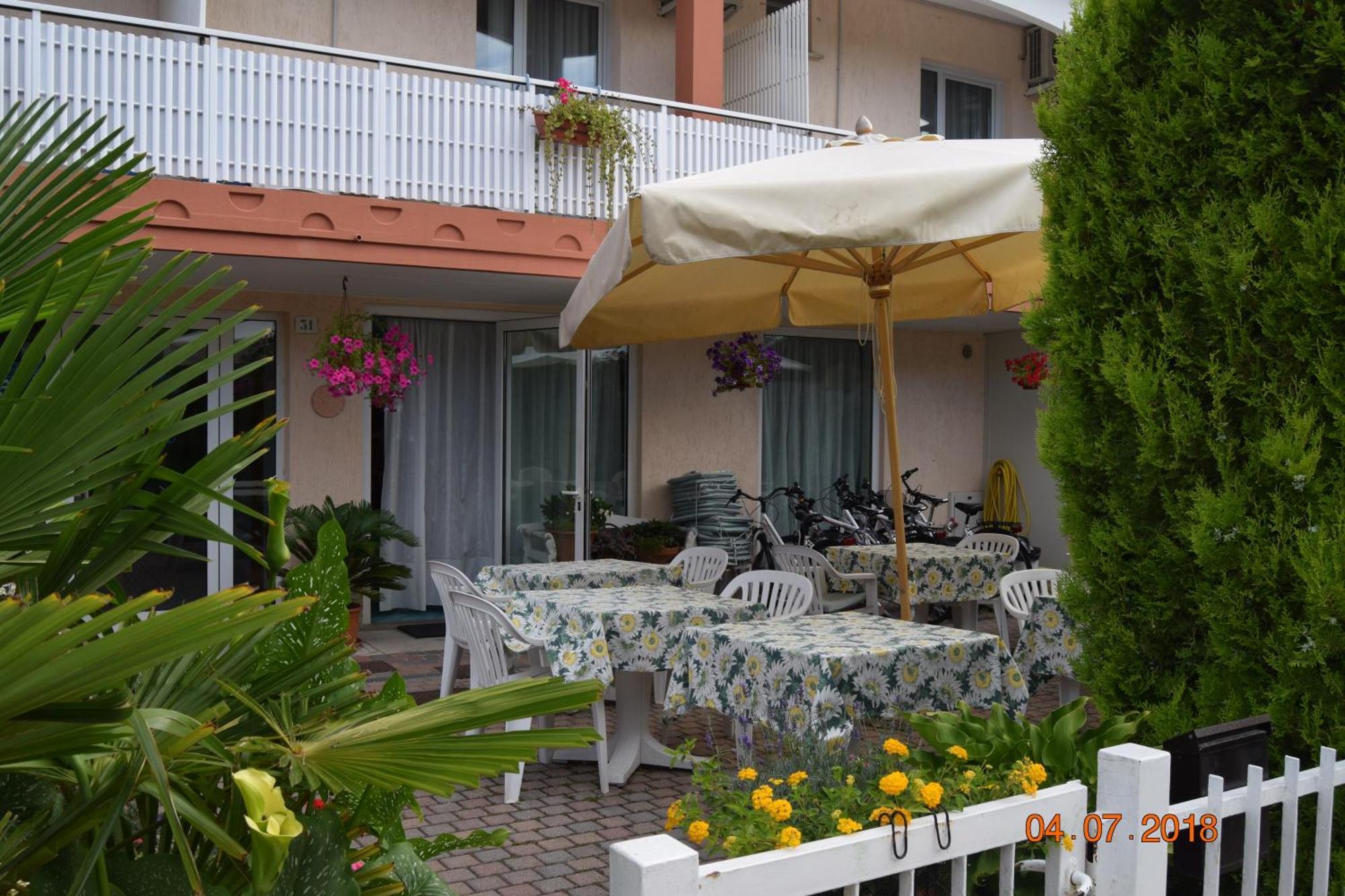 Hotel Al Sole Grado Exterior foto